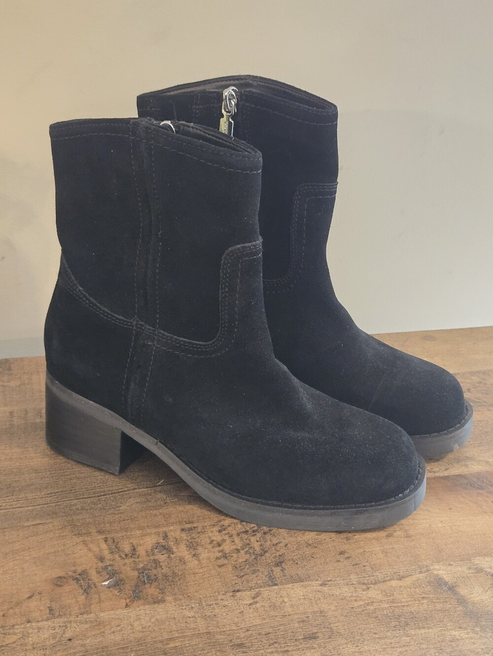 Blondo Suede Waterproof Winter Boots Size 6
